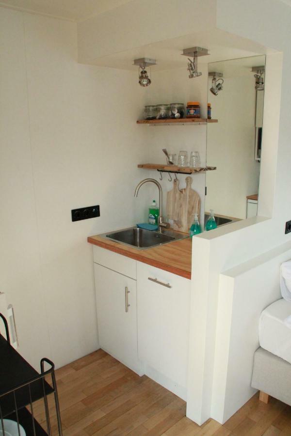 Bed & Breakfast Houseboat Sooki *